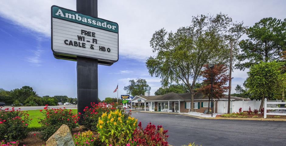 Ambassador Inn Фейетвилл Экстерьер фото