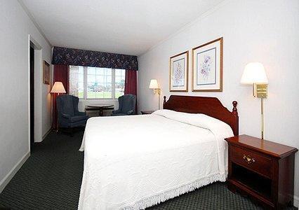 Ambassador Inn Фейетвилл Номер фото